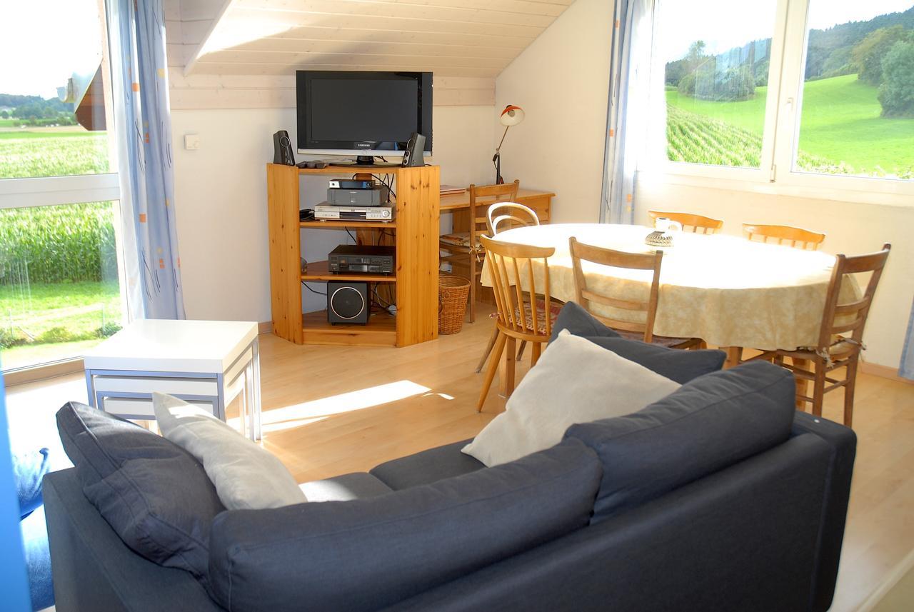 Appartment Aux Lilas Les Geneveys-sur-Coffrane Екстер'єр фото
